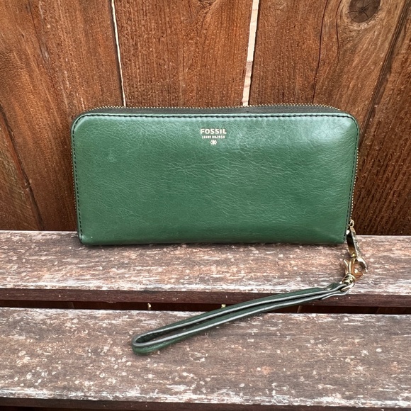 Fossil Green Print Bowler Bag with Matching Zip Around Clutch Wallet Set - Picture 10 of 11